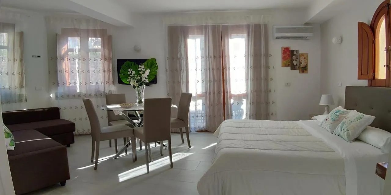 La Petite Maison Apartment Taormina 0*,
