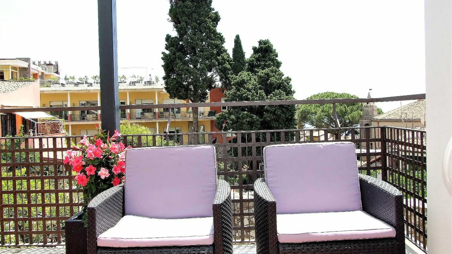 La Petite Maison Apartment Taormina Italy